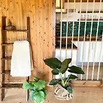 Mountain Eco Shelter 2 * Funchal (Madeira)